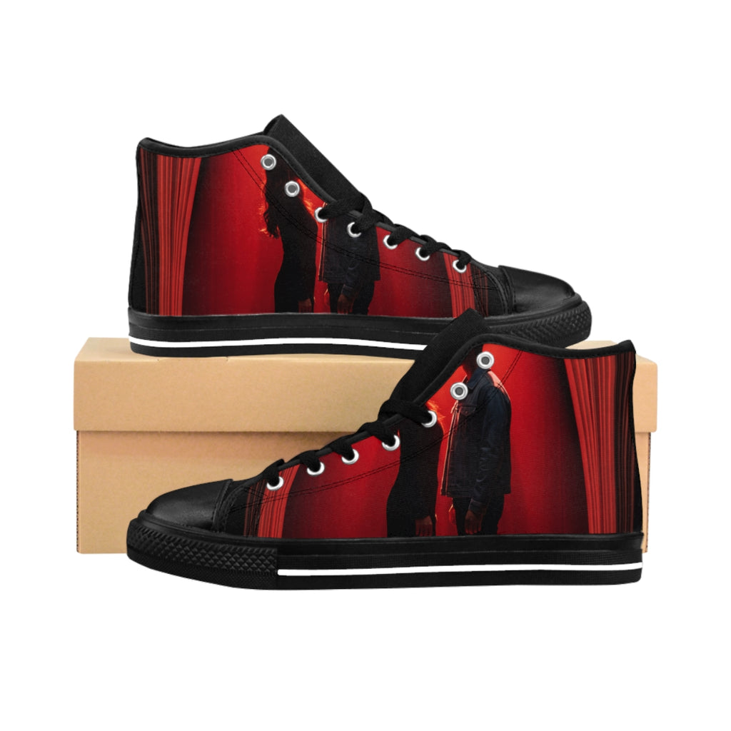 Women's Classic Sneakers with Crimson Romance Art