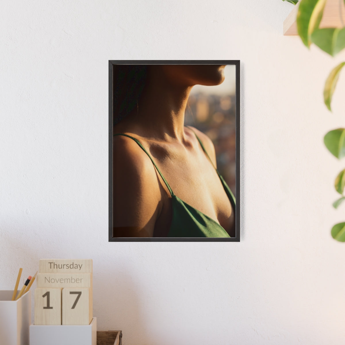 Poster mit Holzrahmen – Sonnenbeschienenes Porträt