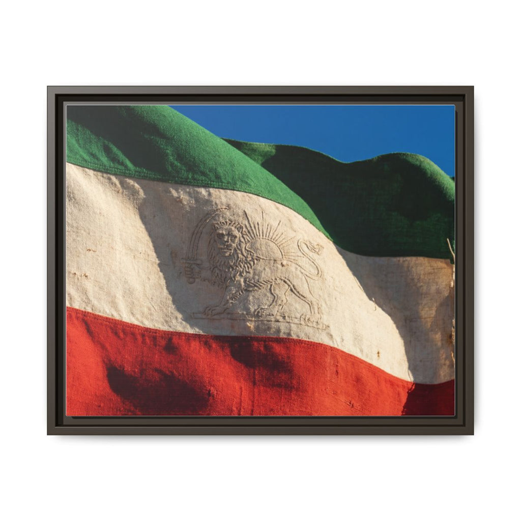 Gerahmte Leinwandkunst – Distressed Flag – Espresso / 3,18 cm