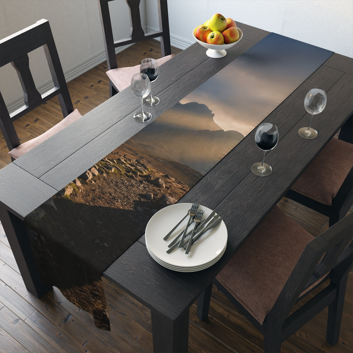 Table Runner - Echoes of Antiquity