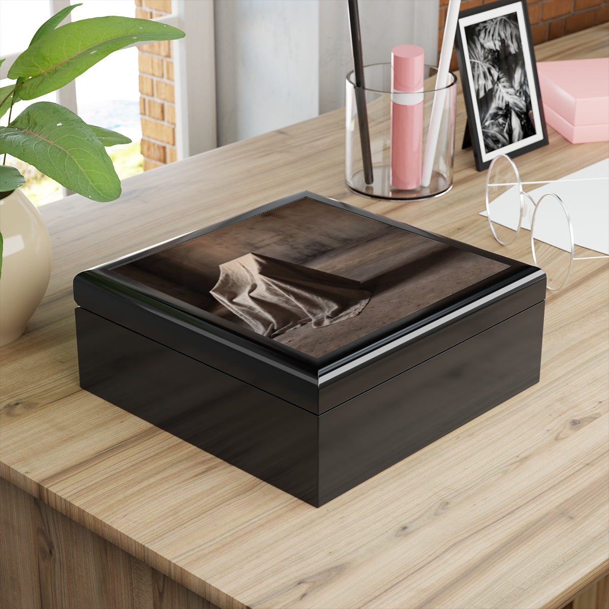 Jewelry Box - Silent Vault