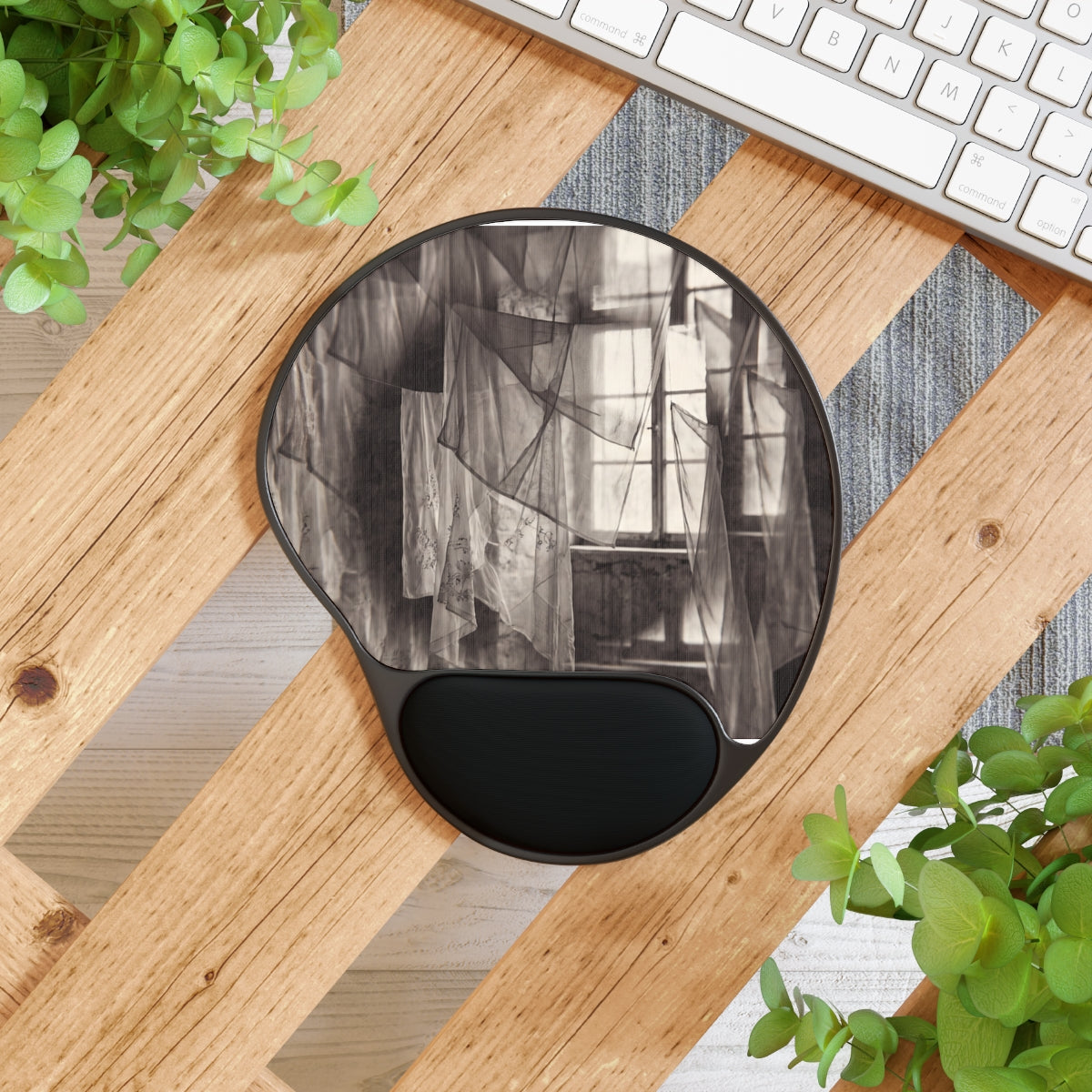 Mouse Pad With Wrist Rest - Spectral Veils | Echovira...