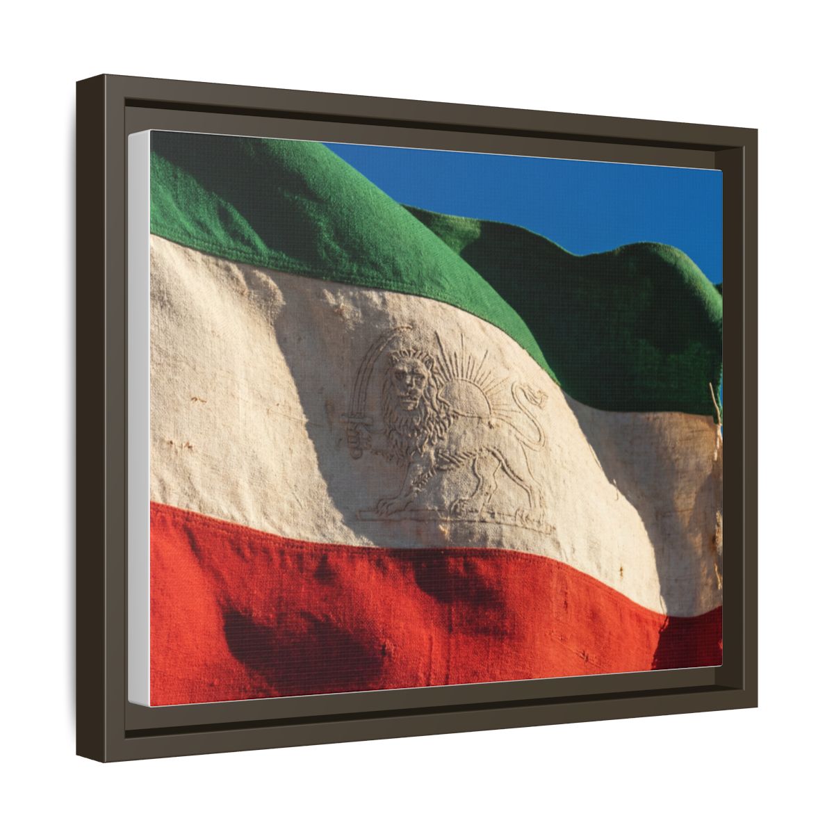 Gerahmte Leinwandkunst – Distressed Flag – Espresso / 3,18 cm