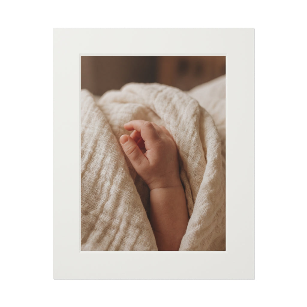 Fine Art Print - Tender Newborn Hand (11×14 & 16×20) |...