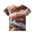 Camiseta técnica infantil con arte digital dorado