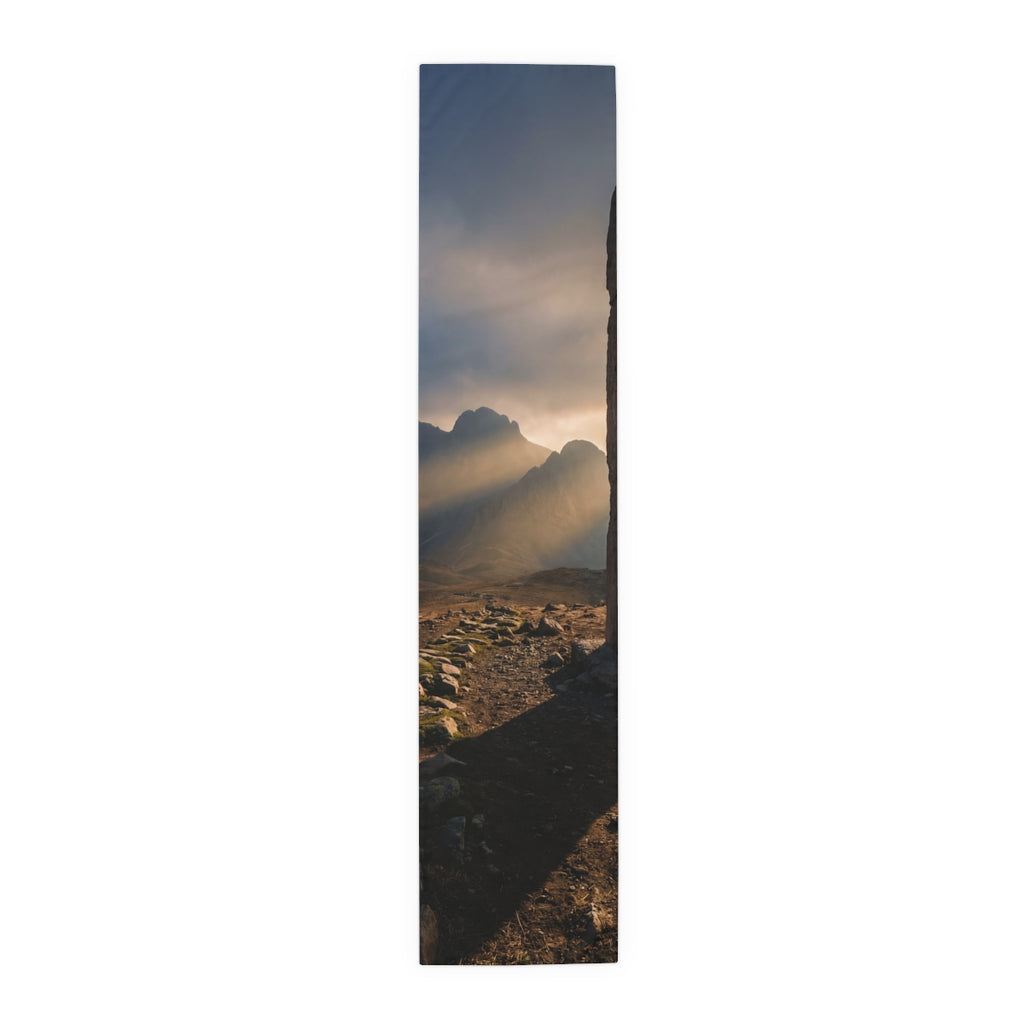 Table Runner - Echoes of Antiquity