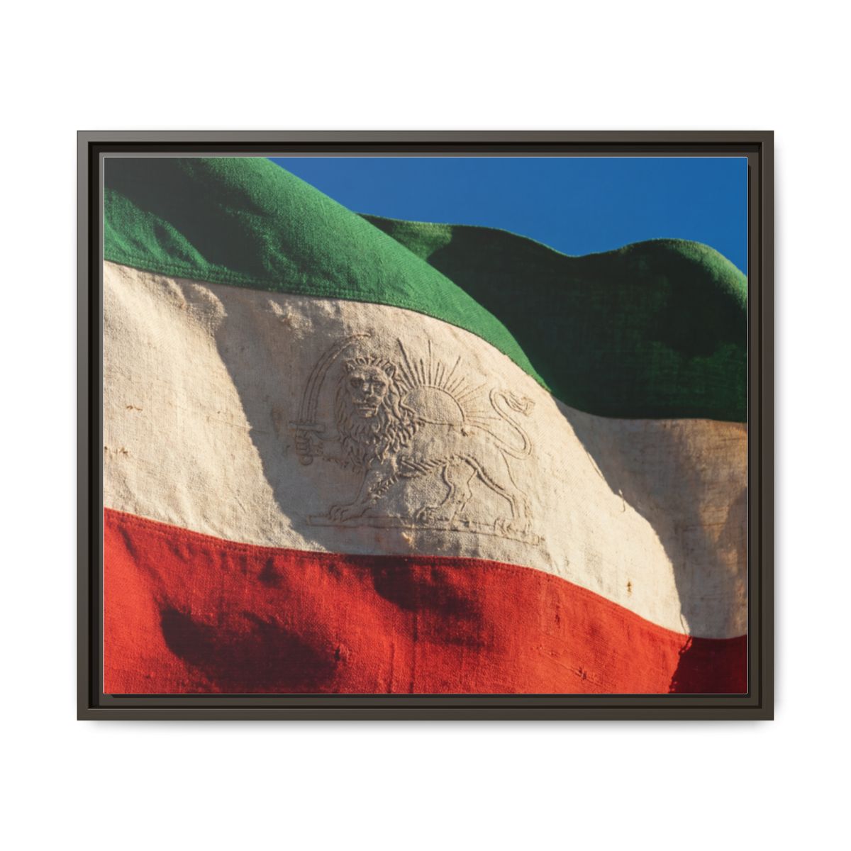 Gerahmte Leinwandkunst – Distressed Flag – Espresso / 3,18 cm