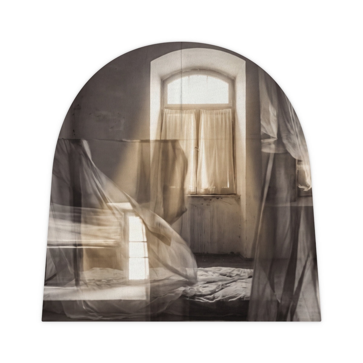 Bonnet bébé motif pièce baignée de lumière