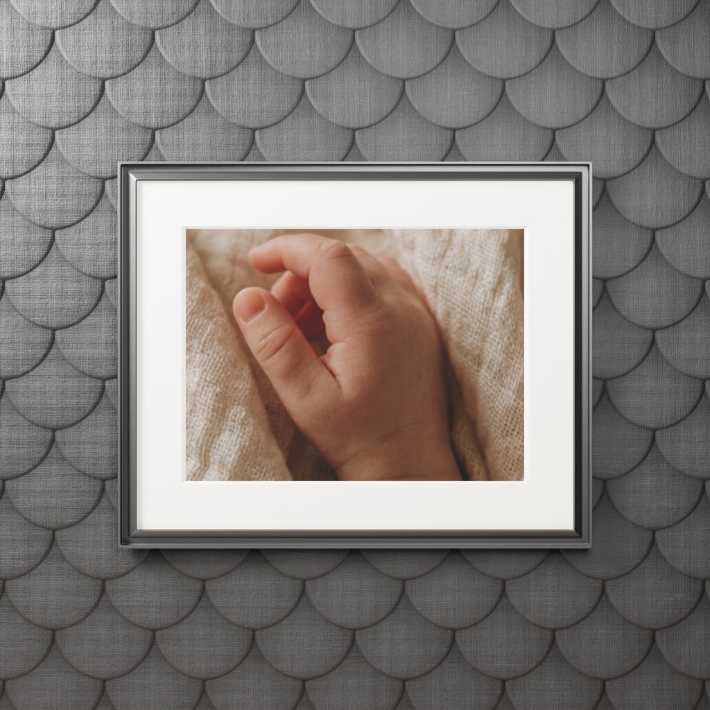 Fine Art Print - Tender Newborn Hand (14×11 & 20×16) |...